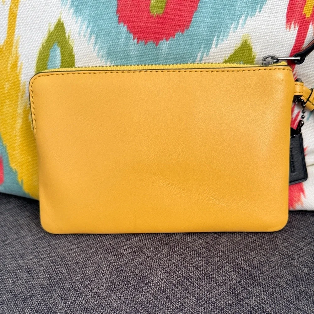 Coach Disney Yellow Mickey Mouse Wristlet.   Brand new with tags!   Rare! - Picture 4 of 7